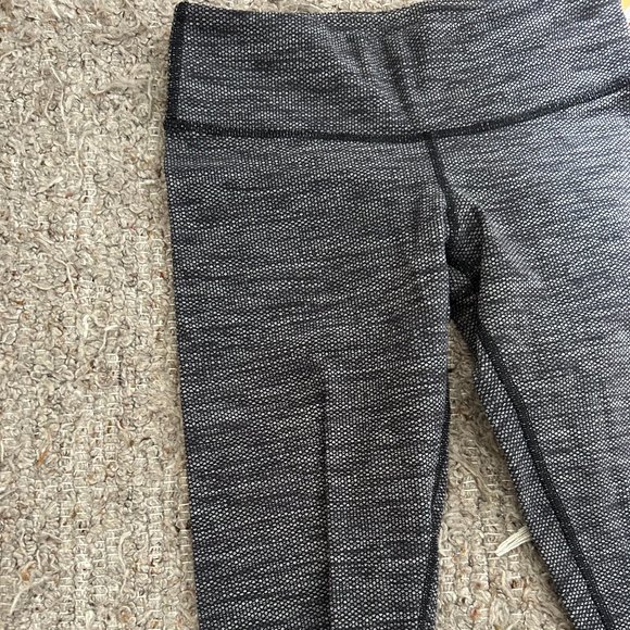 Lululemon Wunder Under Leggings - Picture 1 of 3